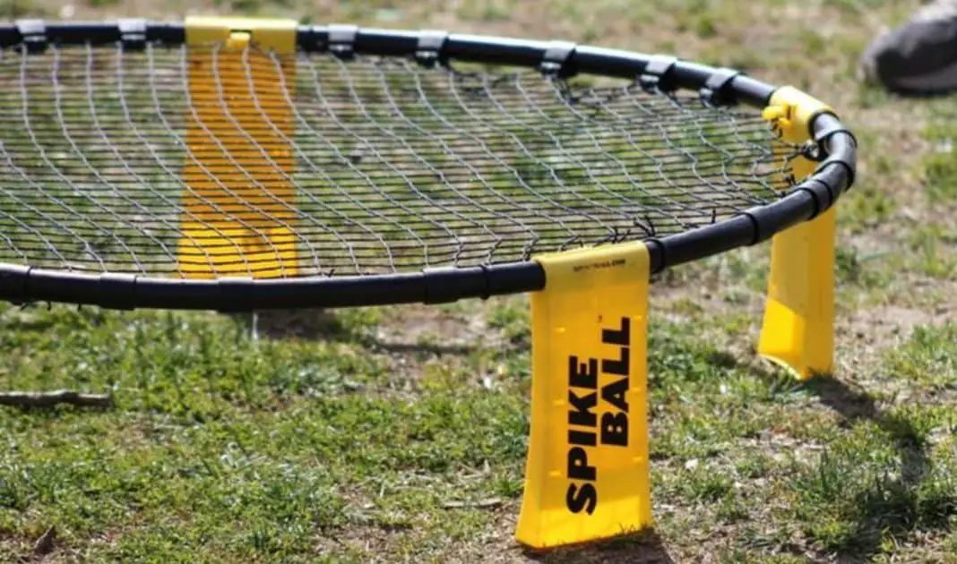 How to Set up Spikeball and Play: Enjoy the Set and Spike